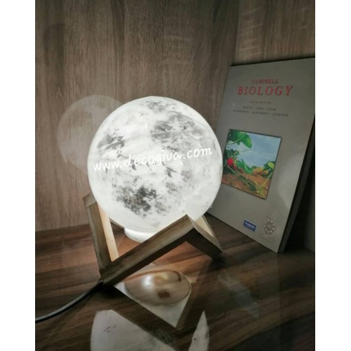 آباژور رومیزی طرح ماه با پایه چوبی